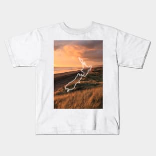 New Zealand Country Map | Luminous Landscapes Kids T-Shirt